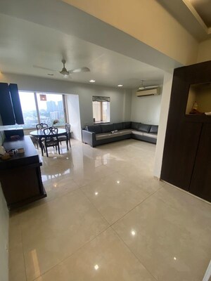 2 BHK Apartment For Rent in Versova