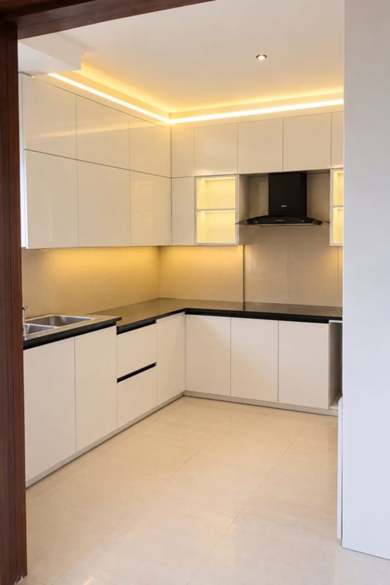 Kitchen, upavp-everest-enclave 4 Bedroom 2400 Sq.Ft. Apartment In Raebareli Road Lucknow 10521442