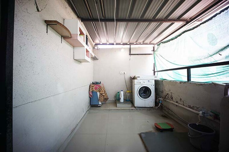 Bathroom, satellite 2 Bedroom 135 Sq.Yd. Penthouse In Satellite Ahmedabad 10521491