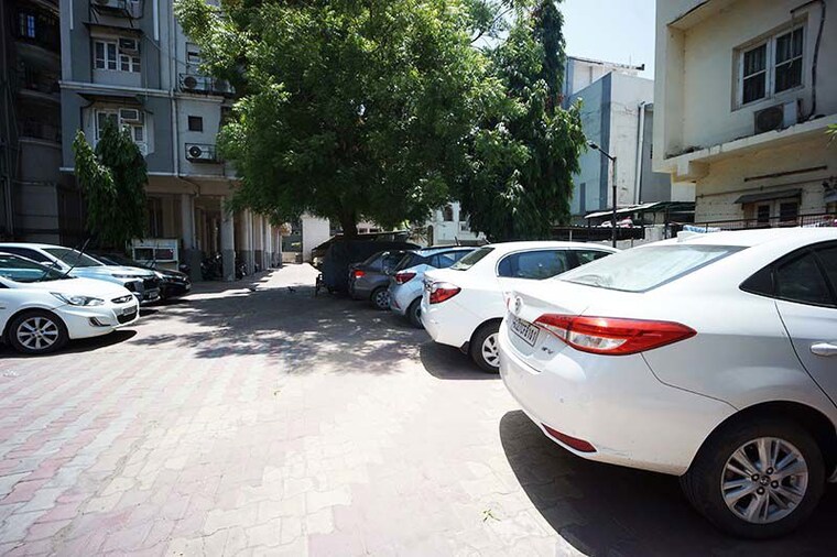  Parking, satellite 2 Bedroom 135 Sq.Yd. Penthouse In Satellite Ahmedabad 10521491