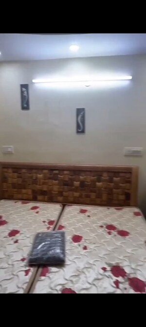 1 RK Apartment For Rent in Sector 54