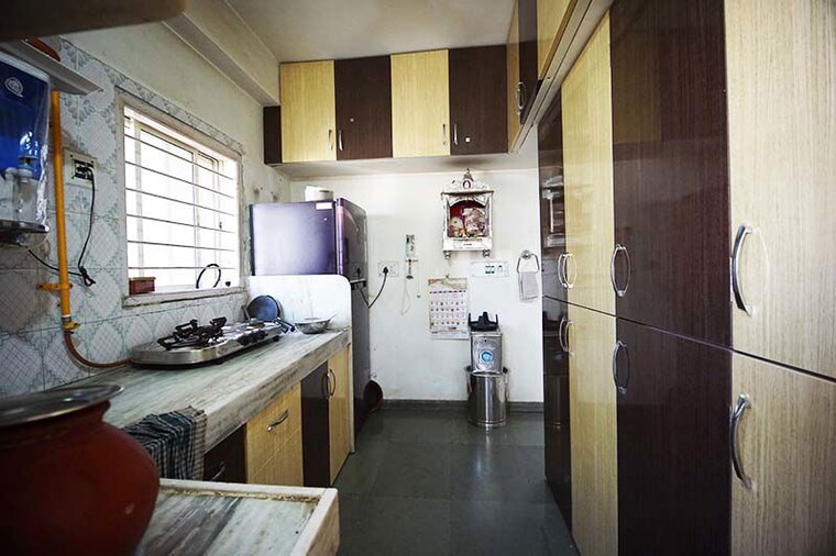 Kitchen, ghatlodia 2 Bedroom 105 Sq.Yd. Apartment In Ghatlodia Ahmedabad 10521541