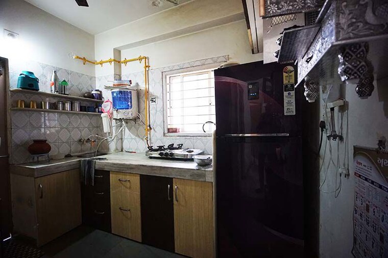 Kitchen, ghatlodia 2 Bedroom 105 Sq.Yd. Apartment In Ghatlodia Ahmedabad 10521541