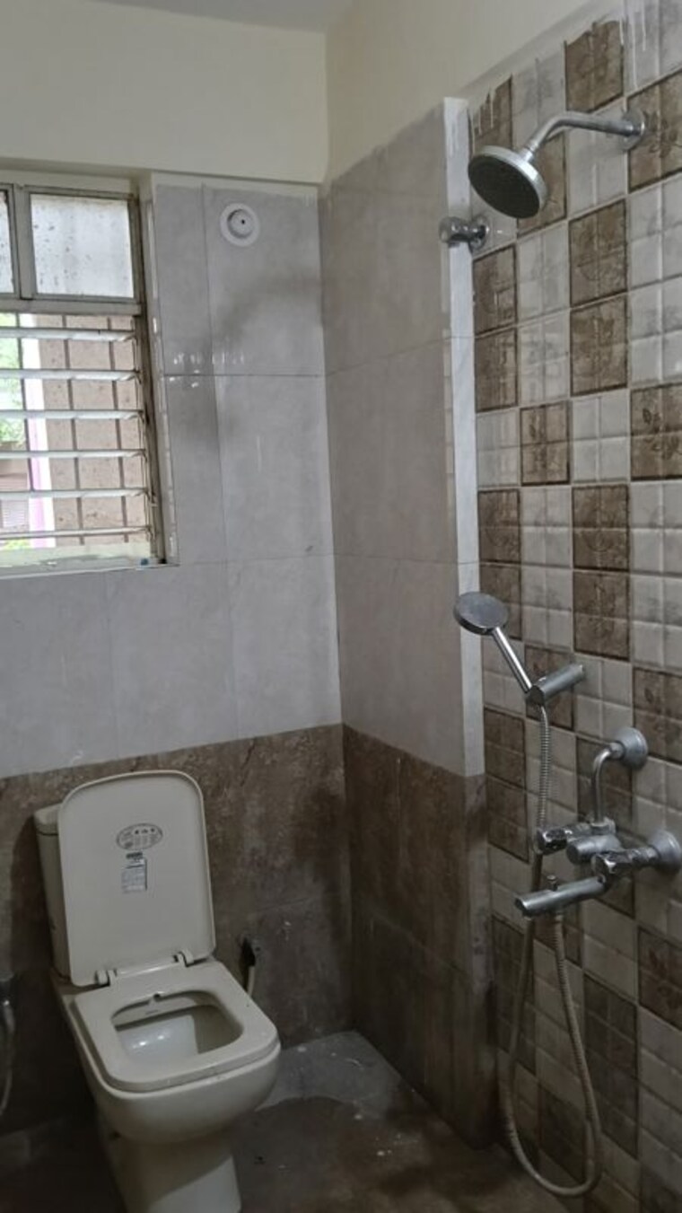 Bathroom, orvi-d-building 3 Bedroom 1600 Sq.Ft. Apartment In Balewadi Pune 10521547