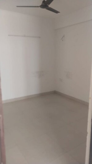 Room in 2 BHK Apartment at Value Meadows Vista, Raj Nagar Extension – for Sale