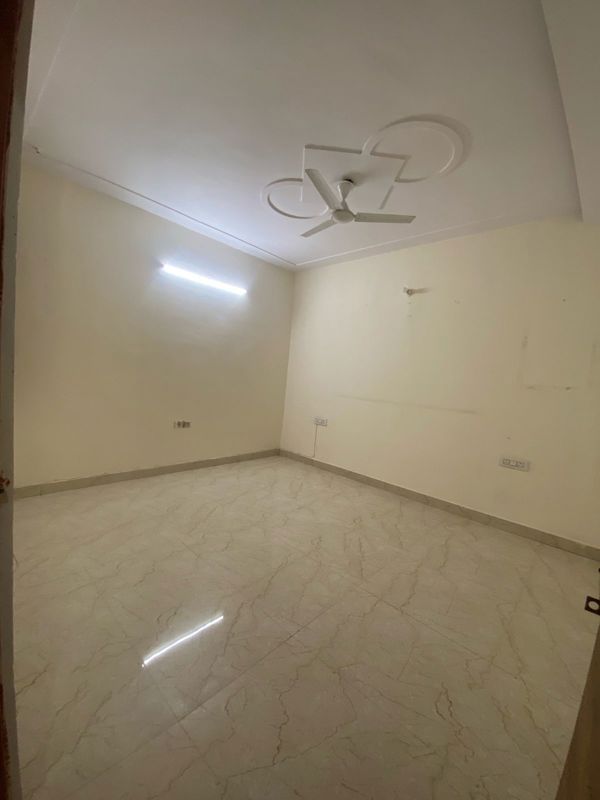 3 BHK + Study Room 300 Sq.Ft. Builder Floor in Swaran Nagri