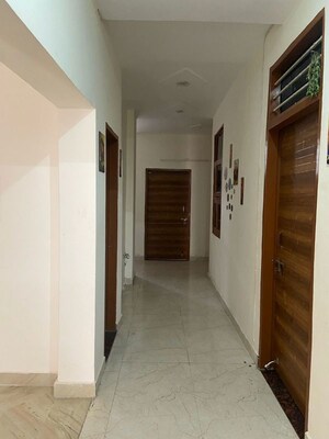 Building Lobby in 3 BHK Builder Floor at Swaran Nagri, Sector 31 – for Rent