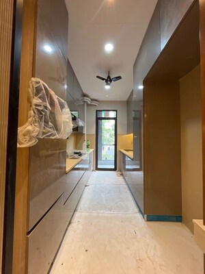Building Lobby in 3 BHK Builder Floor at Sector 21 – for Rent