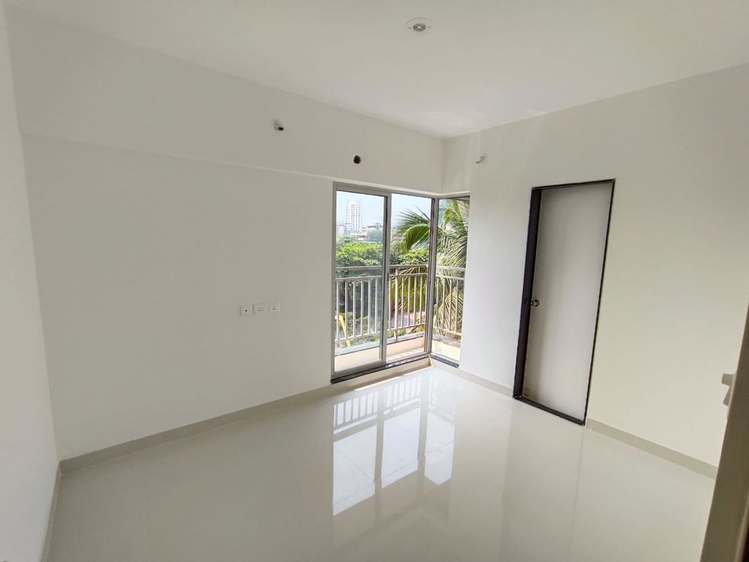 1 BHK +  450 Sq.Ft. Apartment in Ashar Metro Towers