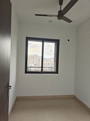 Room in 2 BHK Apartment at Risland The Icon, Dhokali – for Rent