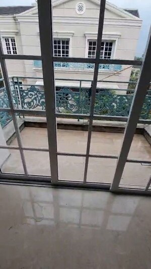 Staircase in 3 BHK Apartment at Lodha Villa Royale, Mankoli – for Rent