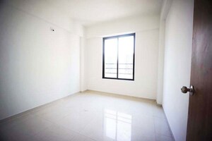 Room in 3 BHK Apartment at New Ranip – for Sale