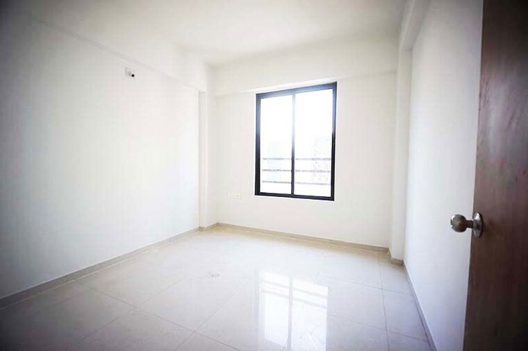 Room, new ranip 3 Bedroom 195 Sq.Yd. Apartment In New Ranip Ahmedabad 10521573