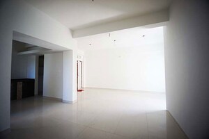 Room in 3 BHK Apartment at New Ranip – for Sale