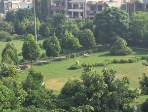 2 BHK Builder Floor – Garden View at Sector 71 - for Rent