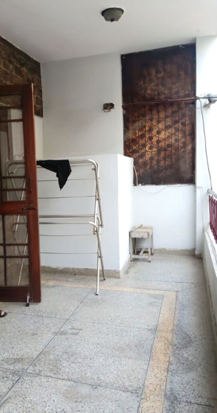undefined, naraina 3 Bedroom 125 Sq.Yd. Builder Floor In Naraina Delhi 10521634