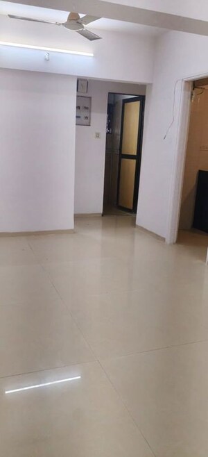 Room in 3 BHK Apartment at Hiranandani Highland, Powai – for Sale