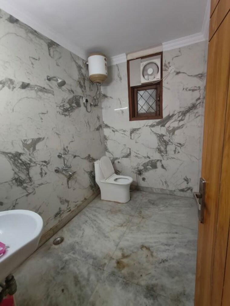 Bathroom, saket 2 Bedroom 850 Sq.Ft. Builder Floor In Saket Delhi 10521698