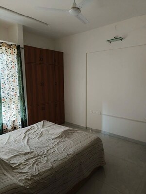 Room in 2 BHK Apartment at Nyati Exuberance 1, Undri – for Rent