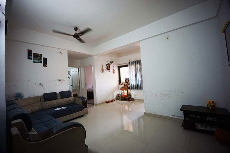 Living Room, new maninagar 2 Bedroom 125 Sq.Yd. Apartment In New Maninagar Ahmedabad 10521754