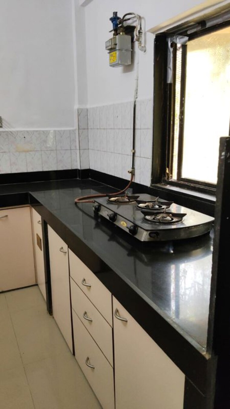 Kitchen, juhu versova link road 2 Bedroom 750 Sq.Ft. Apartment In Juhu Versova Link Road Mumbai 10521735