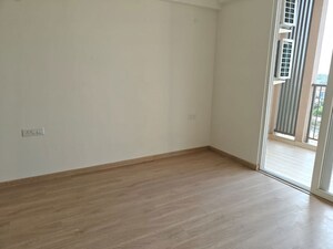 Room in 3 BHK Apartment at DLF Garden City Independent Floors, Sector 92 – for Rent