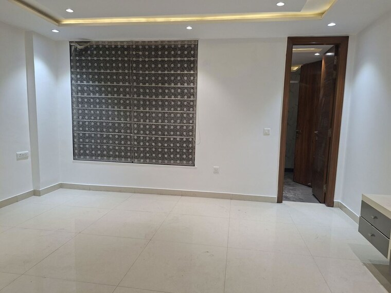 Room, sector 22 3 Bedroom 1650 Sq.Ft. Builder Floor In Sector 22 Gurgaon 10521773