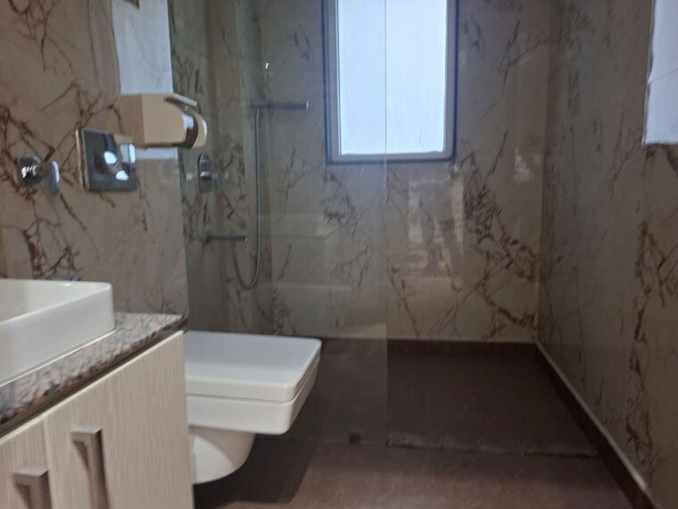 Bathroom, sector 22 3 Bedroom 1650 Sq.Ft. Builder Floor In Sector 22 Gurgaon 10521773