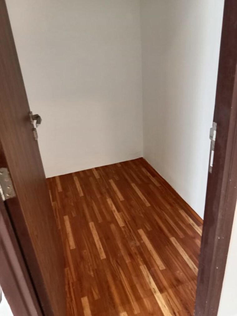 Balcony, aashray-chs-goregaon-east 3 Bedroom 123 Sq.Yd. Apartment In Goregaon East Mumbai 10521770