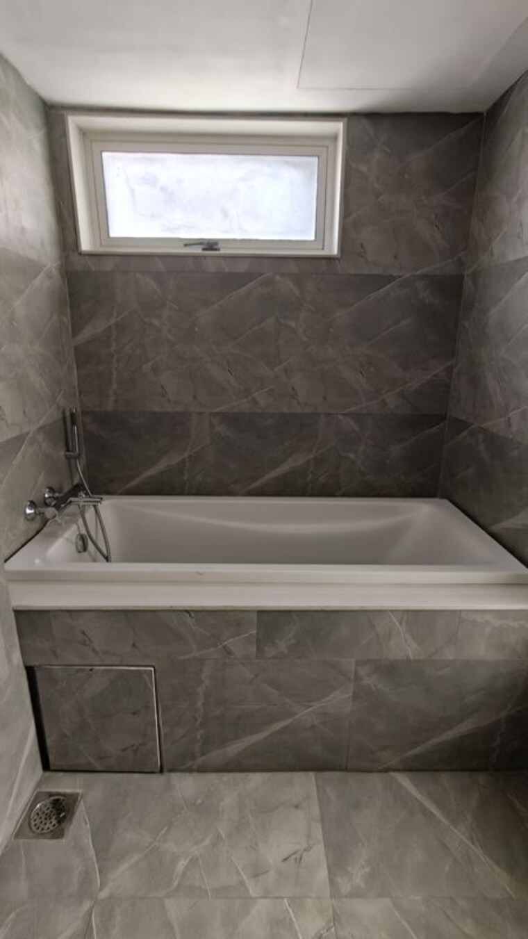 Bathroom, lodha-bella-vita 5 Bedroom 2300 Sq.Ft. Apartment In Nibm Road Pune 10521720