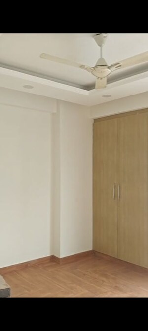 Room in 2 BHK Independent House at RWA Apartments Sector 26, Sector 26 – for Rent