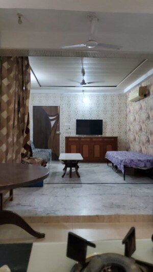 Living Room in 1 BHK Apartment at Sector 4 Dwarka – for Rent