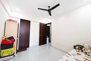 Room in 4 BHK Apartment at Wakad – for Sale
