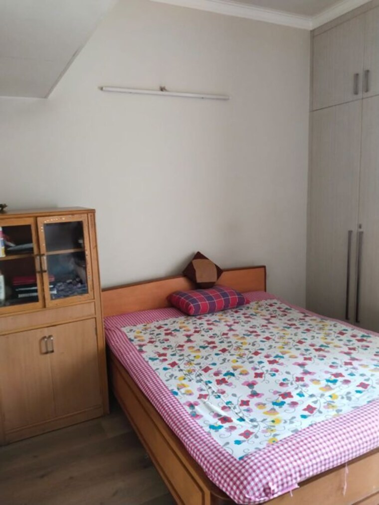 Bedroom, central-park-flower-valley 2.5 Bedroom 1093 Sq.Ft. Builder Floor In Sohna Sector 33 Gurgaon 10521867