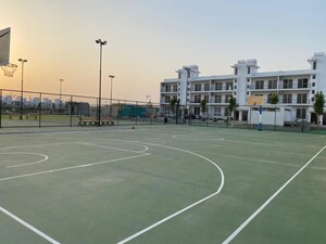 Parking in 2.5 BHK Builder Floor at Central Park Flower Valley, Sohna Sector 33 – for Sale