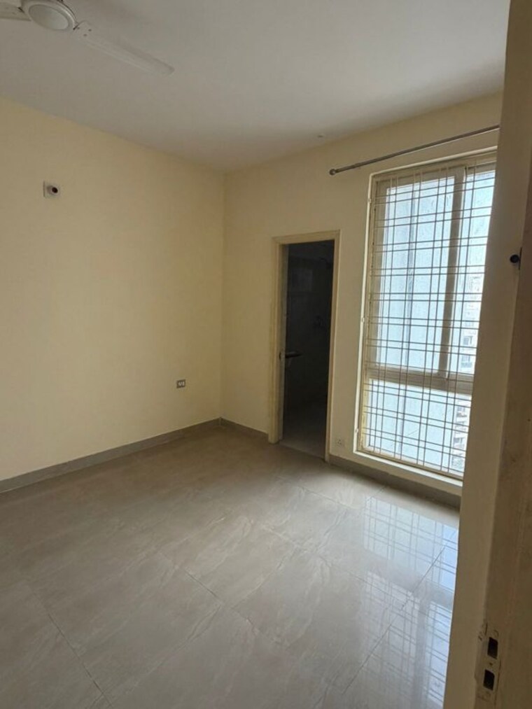 Room, mapsko-paradise 3 Bedroom 1340 Sq.Ft. Apartment In Sector 83 Gurgaon 10521885