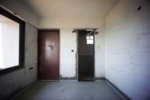 Room in 2 BHK Apartment at Bakrol Badrabad – for Sale