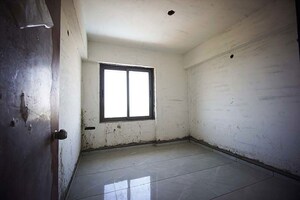 Room in 2 BHK Apartment at Bakrol Badrabad – for Sale