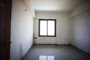 Room in 2 BHK Apartment at Bakrol Badrabad – for Sale