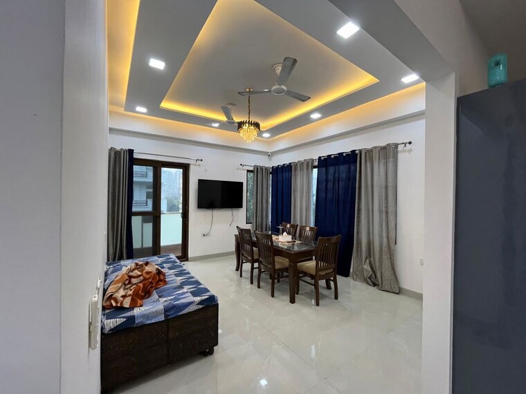 Living Room, sector 100 3 Bedroom 200 Sq.Mt. Independent House In Sector 100 Noida 10519194