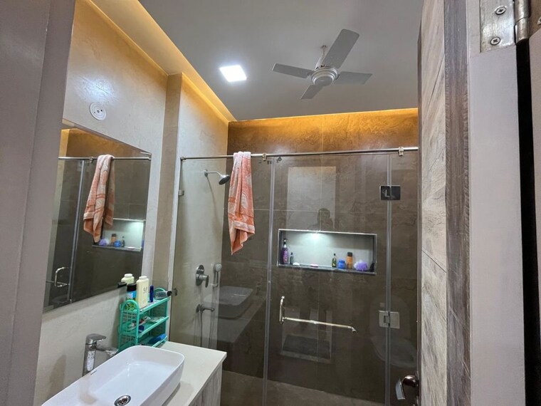 Kitchen, sector 100 3 Bedroom 200 Sq.Mt. Independent House In Sector 100 Noida 10519194