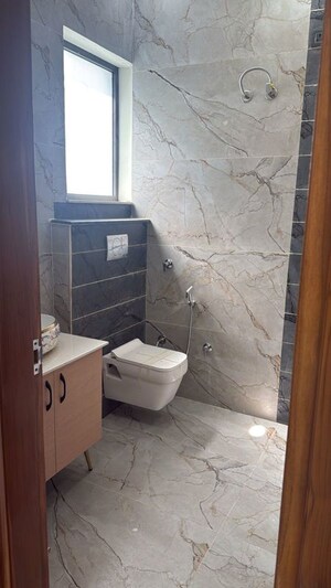 Bathroom in 5 BHK Apartment at Patiala Road – for Rent