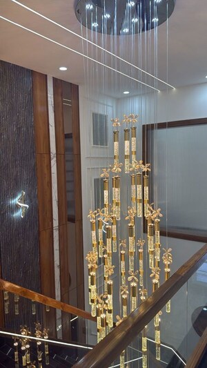 Staircase in 5 BHK Apartment at Patiala Road – for Rent