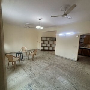 Room in 4 BHK Apartment at Sector 50 – for Sale