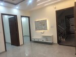 3 BHK 125 Sq.Yd. Builder Floor in RPS Palm Drive