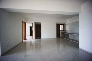 Room in 3 BHK Apartment at Science City – for Sale