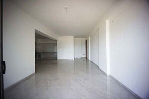 Room in 3 BHK Apartment at Science City – for Sale