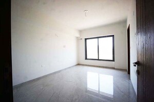 Room in 3 BHK Apartment at Science City – for Sale