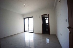Room in 3 BHK Apartment at Science City – for Sale