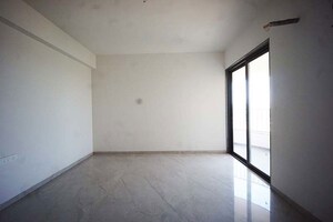 Room in 3 BHK Apartment at Science City – for Sale